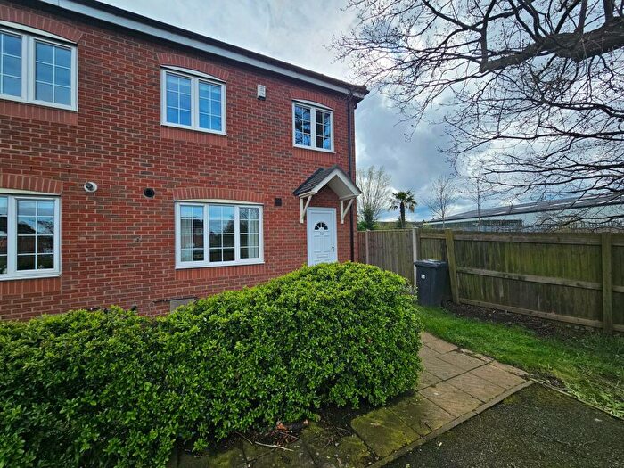 3 Bedroom Semi-Detached House To Rent In Ashbank Place, Pyms Lane, Crewe, CW1