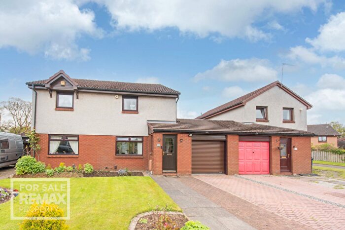 3 Bedroom Semi-Detached House For Sale In Bishops Park, Mid Calder, EH53