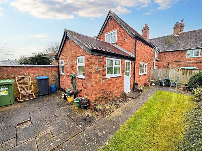 2 Bedroom Cottage For Sale In Broad Street, Brinklow, CV23