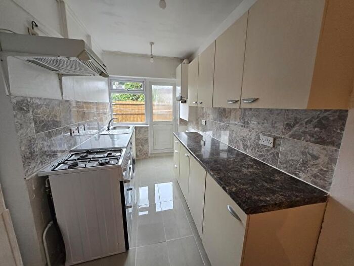 2 Bedroom Property To Rent In Argyle Road, Edmonton, N18