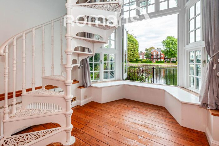 1 Bedroom Detached House To Rent In Guards Club Road, Maidenhead, SL6