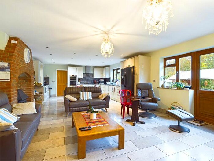 4 Bedroom Detached House For Sale In Tandridge Hill Lane, Godstone, RH9
