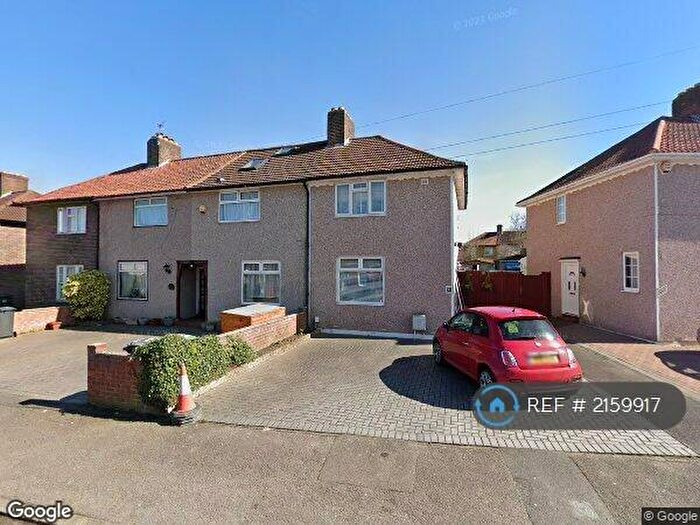 3 Bedroom Terraced House To Rent In Roundtable Road, Bromley, BR1