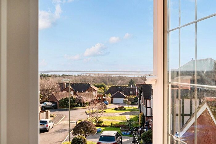 5 Bedroom Detached House For Sale In Spinnaker View, Havant, PO9