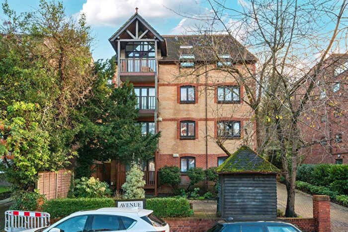 2 Bedroom Flat For Sale In Avenue Road, London, N6