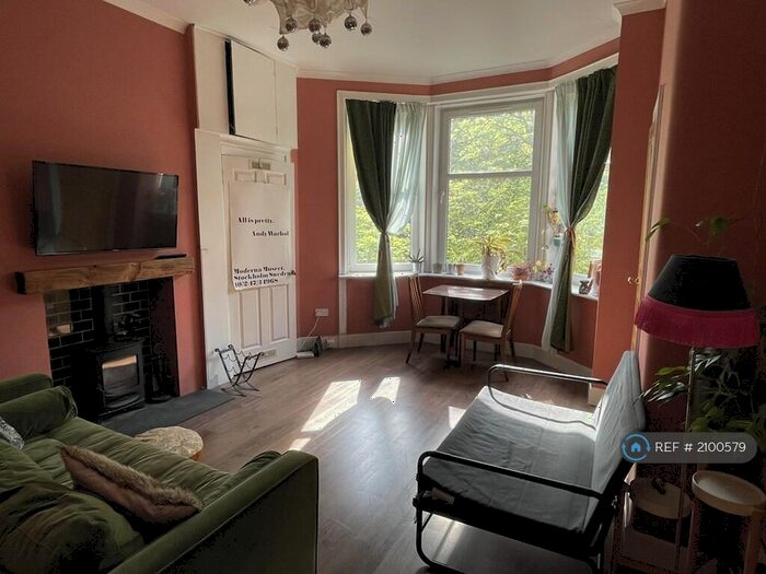 2 Bedroom Flat To Rent In Tantallon Road, Glasgow, G41