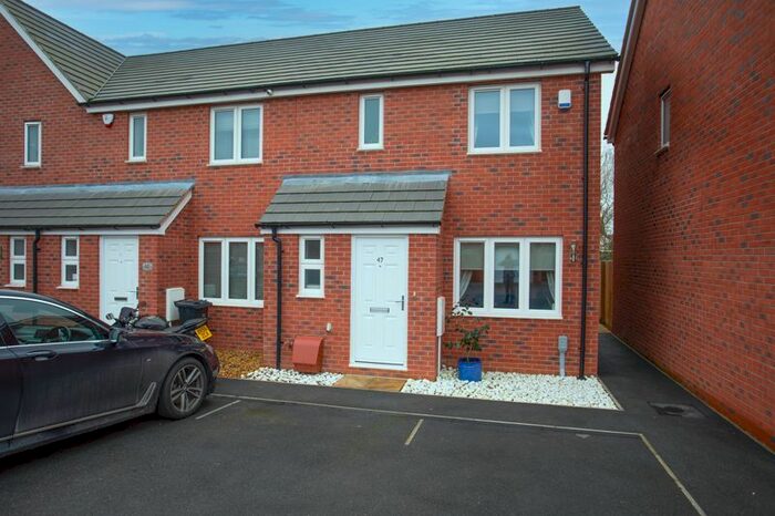 3 Bedroom End Of Terrace House For Sale In Deacon Orchard, Langport, TA10