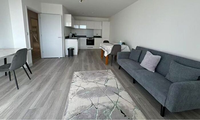 1 Bedroom Flat To Rent In The Ring, Bracknell, RG12