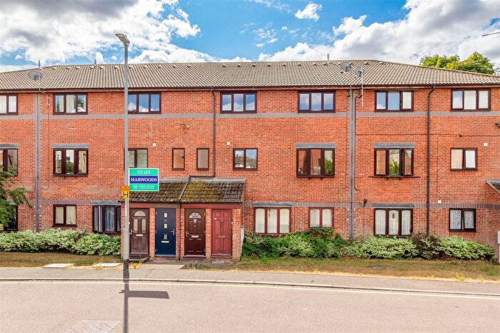 2 Bedroom Property To Rent In Fields View, Wellingborough, NN8