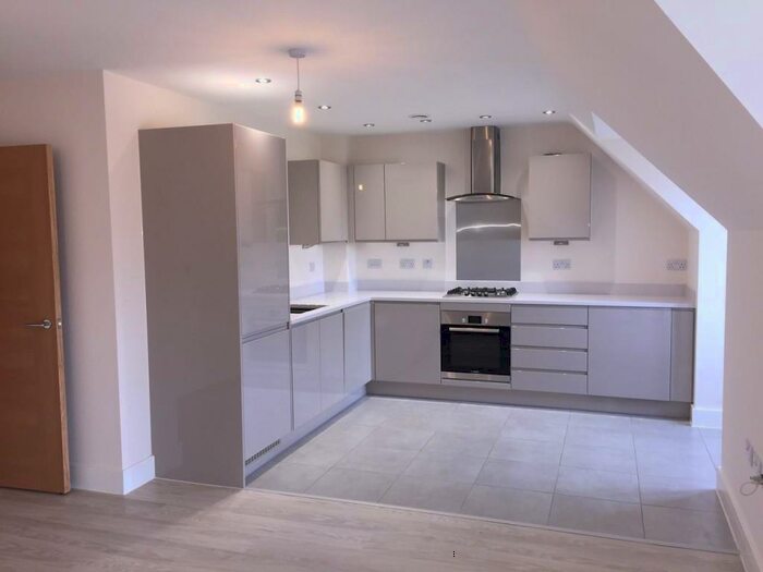 1 Bedroom Apartment To Rent In Station Road, Taplow, Maidenhead, SL6