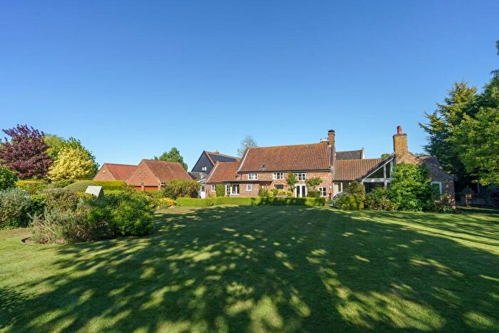 6 Bedroom Detached House For Sale In Hethel, NR14