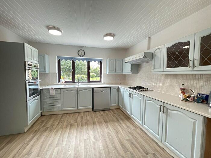 4 Bedroom Detached Bungalow To Rent In Lincoln Road, Dunholme, LN2