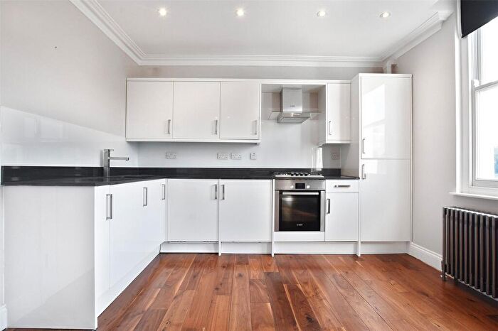 1 Bedroom Terraced House To Rent In Amhurst Road, London, E8