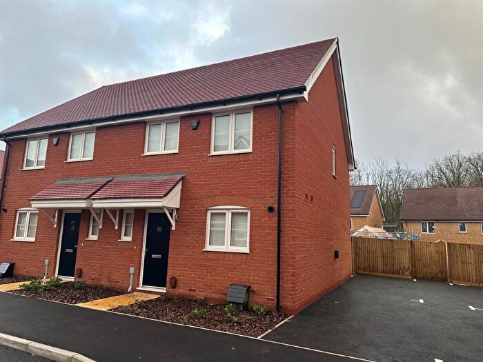 3 Bedroom Semi-Detached House To Rent In Hart Road, Whiteley, Fareham, SO30