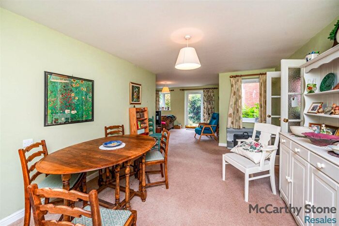 1 Bedroom Flat For Sale In Lorne Court, School Road, Moseley, Birmingham, B13