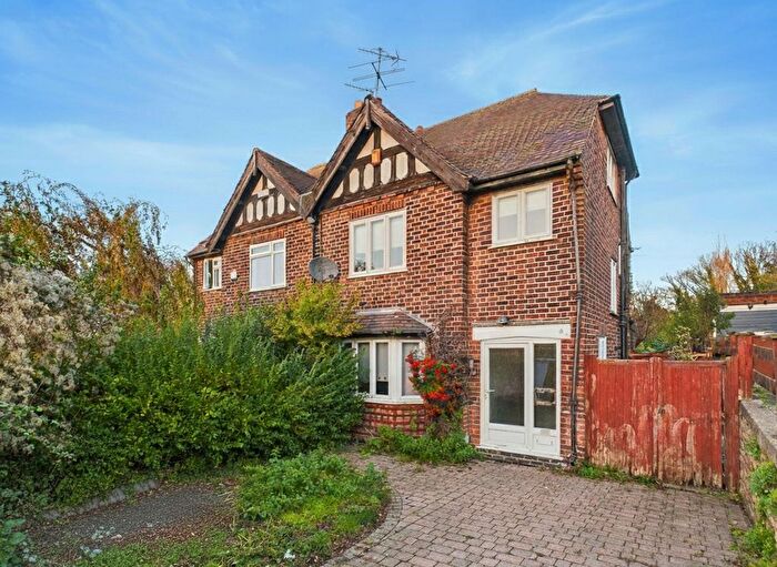 2 Bedroom Semi Detached House For Sale In Mapperley Rise, Nottingham, NG3