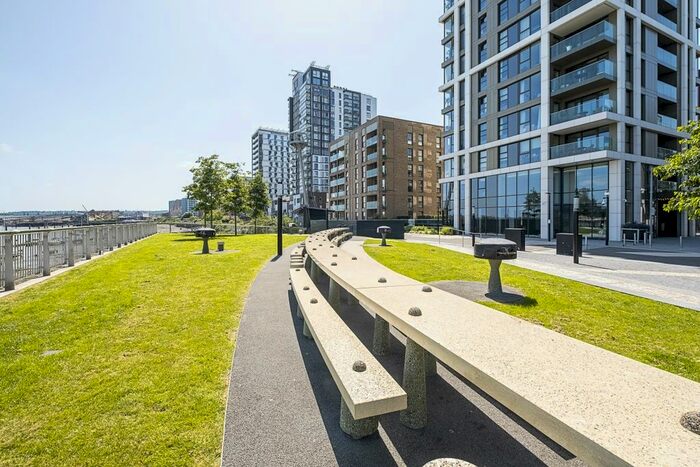2 Bedroom Flat To Rent In Pilot Walk, North Greenwich, SE10