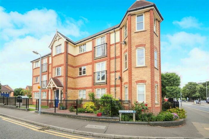 2 Bedroom Apartment To Rent In Keeble Way, Braintree, CM7