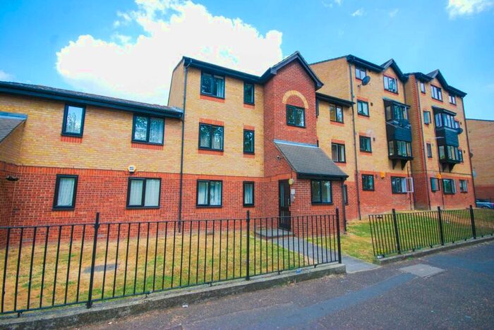 1 Bedroom Apartment To Rent In Viking Place, Leyton, E10