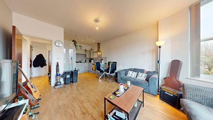 2 Bedroom Flat To Rent In Cathedral Road, Cardiff, CF11