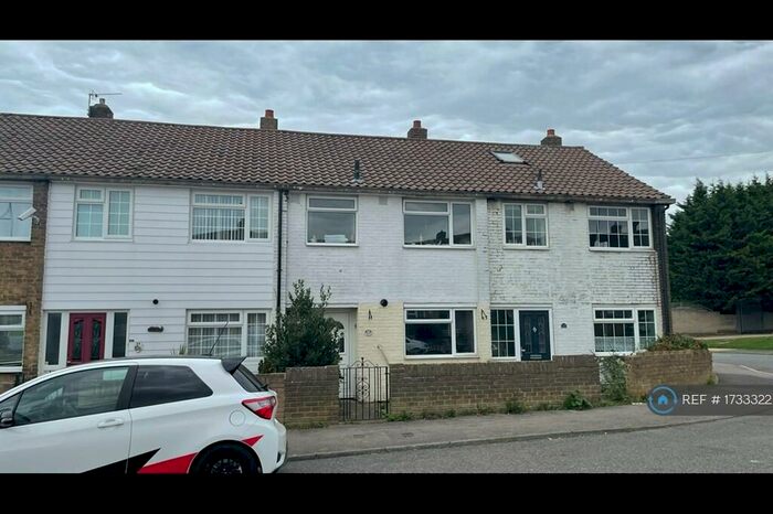 2 Bedroom Terraced House To Rent In Yarrow Road, Chatham, ME5