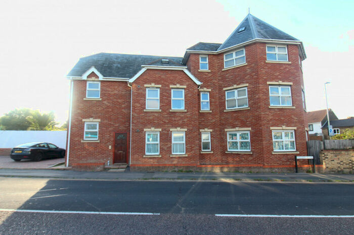 1 Bedroom Apartment To Rent In Gillingham Road, Gillingham, Kent, ME7