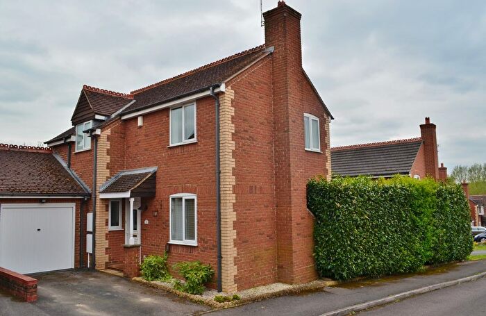 3 Bedroom Detached House To Rent In Yeftly Drive, Littlemore, Oxford, Oxfordshire, OX4
