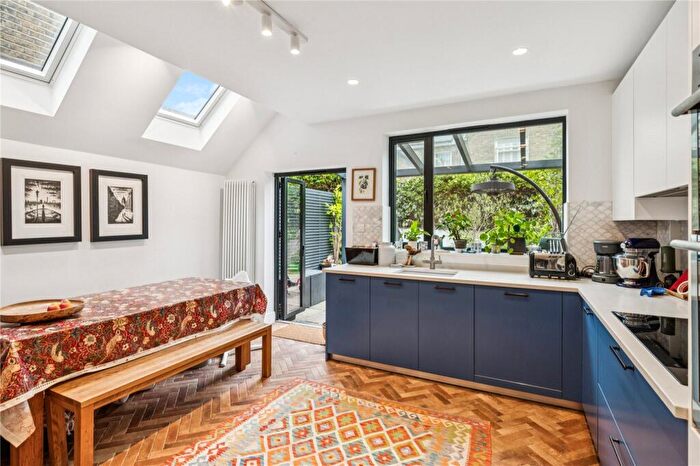 5 Bedroom Terraced House To Rent In Chatto Road, SW11