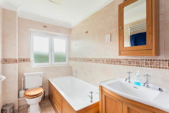 5 Bedroom Detached House To Rent In Noverton Lane, Prestbury, GL52