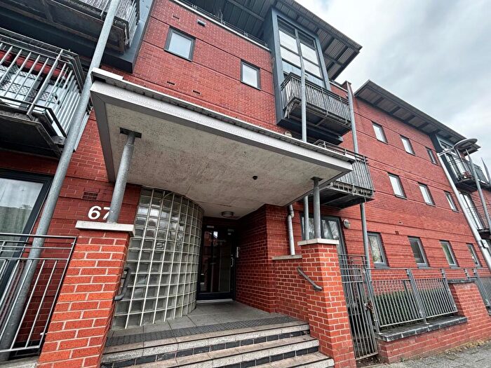 1 Bedroom Apartment To Rent In Park Central, B15