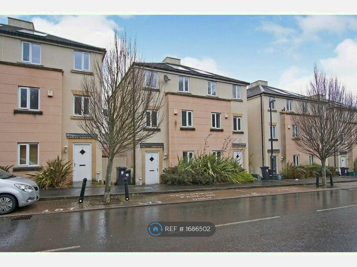 5 Bedroom Semi-Detached House To Rent In Long Down Avenue, Bristol, BS16