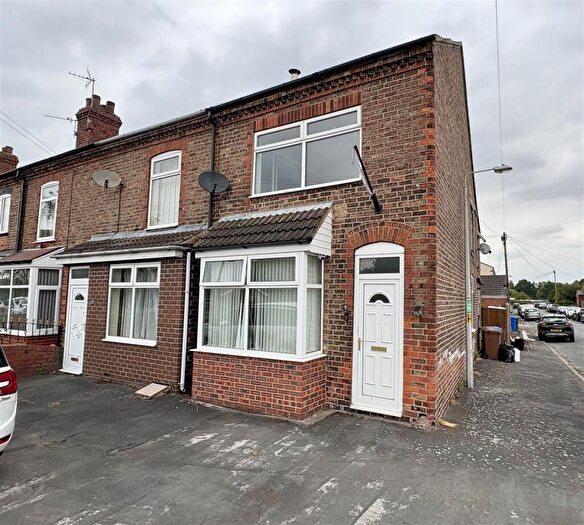 3 Bedroom End Of Terrace House To Rent In Rosehill, Rawcliffe Bridge, DN14
