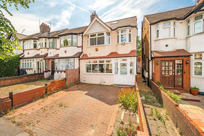 4 Bedroom Property To Rent In St. Augustines Avenue, Ealing, W5