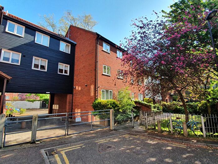 1 Bedroom Flat To Rent In Stuart Gardens, Norwich, Norfolk, NR1