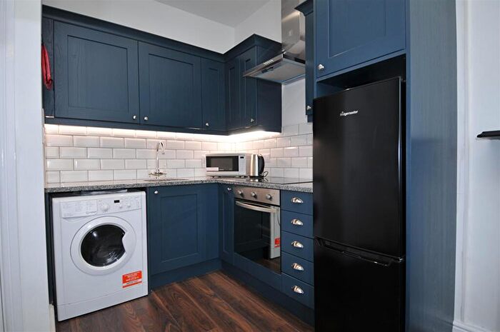 1 Bedroom Flat To Rent In Addison Road, Flat, Plymouth, PL4