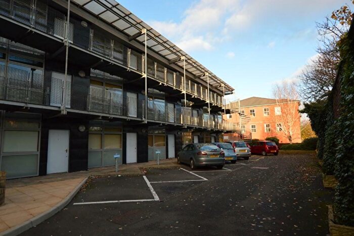 1 Bedroom Flat To Rent In Clive Street, Bolton, BL1