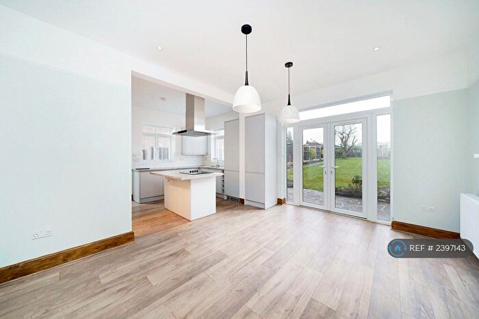 5 Bedroom Semi-Detached House To Rent In Dollis Hill Lane, London, NW2