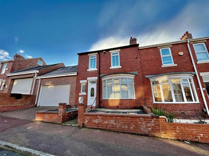 4 Bedroom Terraced House To Rent In Inskip Terrace, Gateshead, NE8