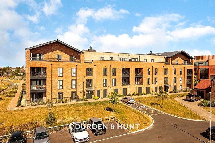 2 Bedroom Apartment For Sale In Finlay Gardens, Bentley Court Finlay Gardens, RM12