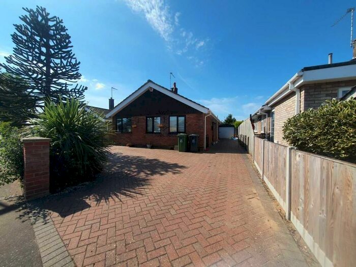 3 Bedroom Bungalow To Rent In Hill Avenue, Gorleston, Great Yarmouth, Norfolk, NR31