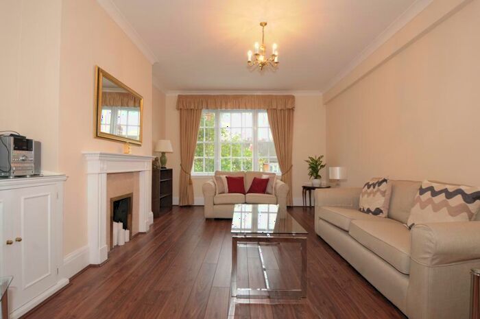 2 Bedroom Apartment To Rent In Clifton Court, Northwick Terrace, London, NW8