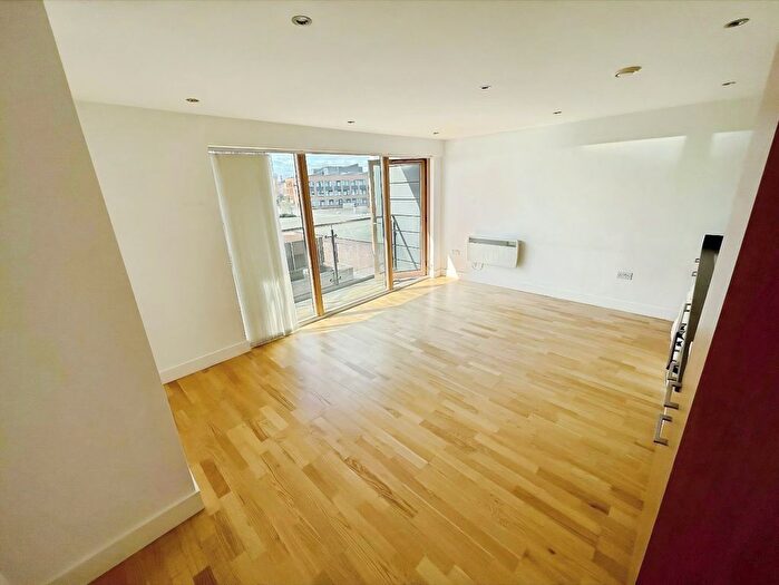 1 Bedroom Flat To Rent In La Salle, Chadwick Street, Hunslet, Leeds, LS10