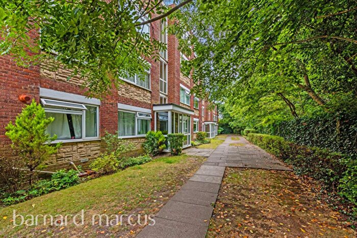 2 Bedroom Flat To Rent In Woodcote Road, Wallington, SM6