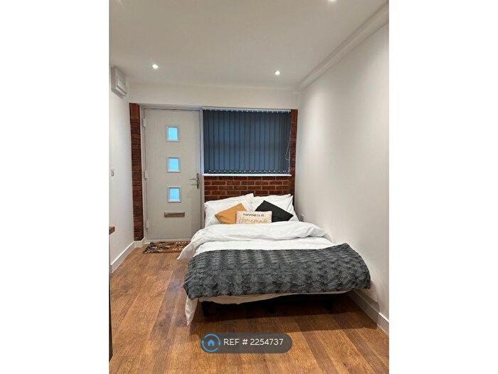 Studio To Rent In Silbury Avenue, Mitcham, CR4