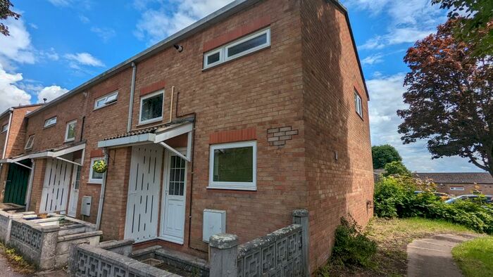 2 Bedroom House To Rent In Southwood Avenue, Sea Mills, Bristol, BS9