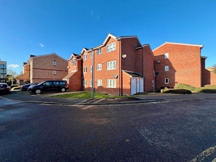 1 Bedroom Flat To Rent In Howard Close, Waltham Abbey, EN9