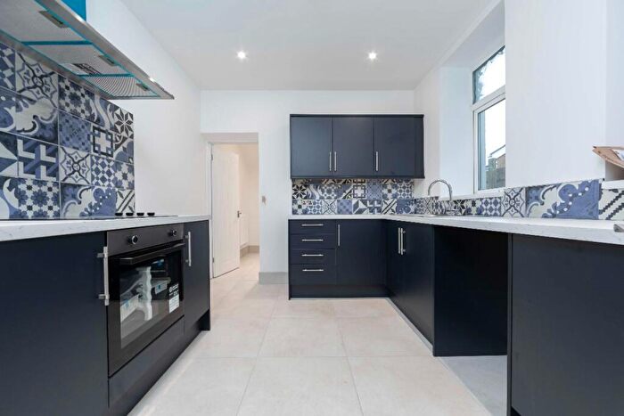 3 Bedroom Terraced House To Rent In Warren Terrace, Trelewis, Treharris, CF46