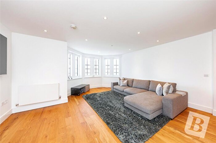 2 Bedroom Apartment For Sale In Albert Court, The Galleries, Warley, Brentwood, CM14