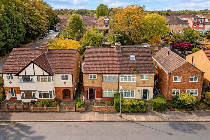 3 Bedroom Semi-Detached House For Sale In Wynchlands Crescent, St. Albans, Hertfordshire, AL4