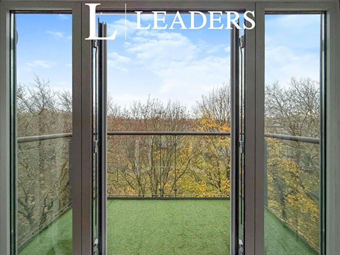 2 Bedroom Apartment To Rent In Oceana Boulevard, Southampton, SO14